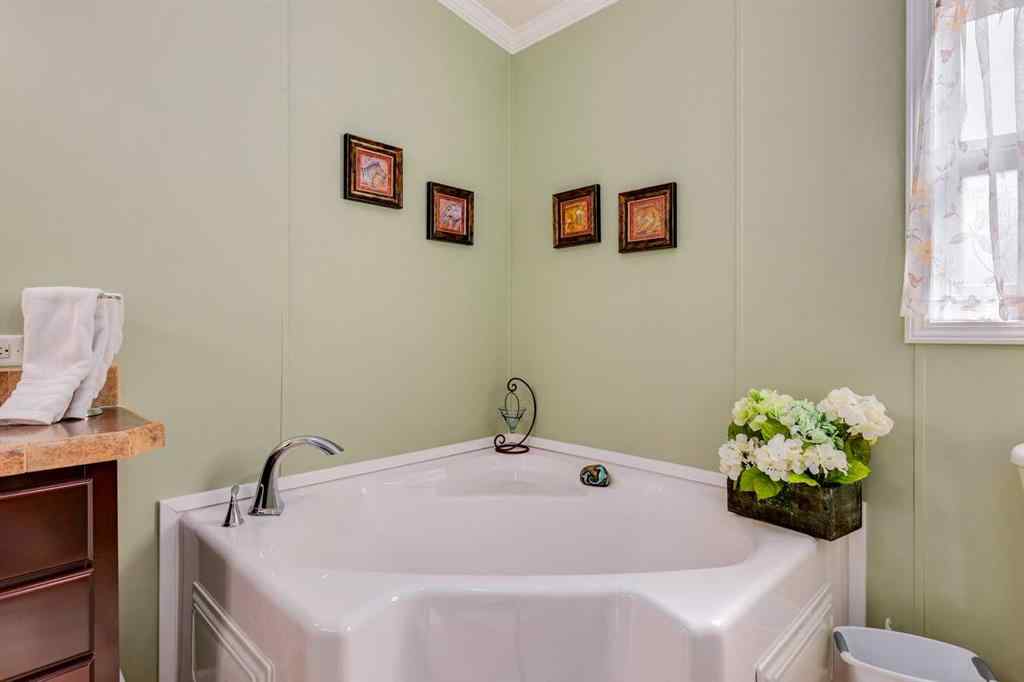 MLS® A2250776 - Unit #67 1190 15 Avenue  in NONE Didsbury, Mobile
