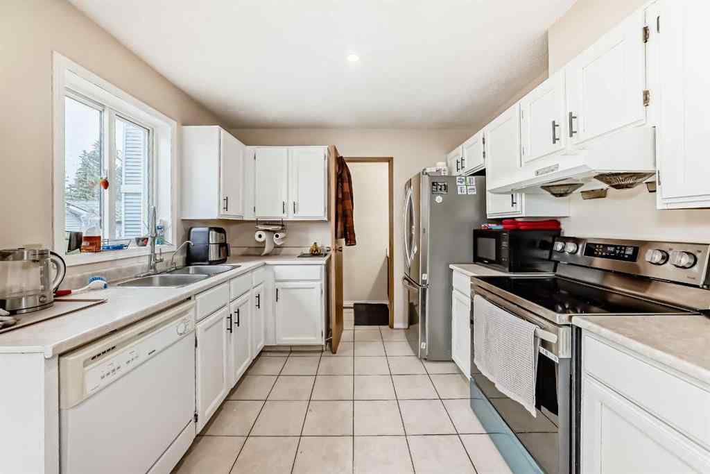MLS® A2250778 - 110 Edgeburn Crescent NW in Edgemont Calgary, Residential