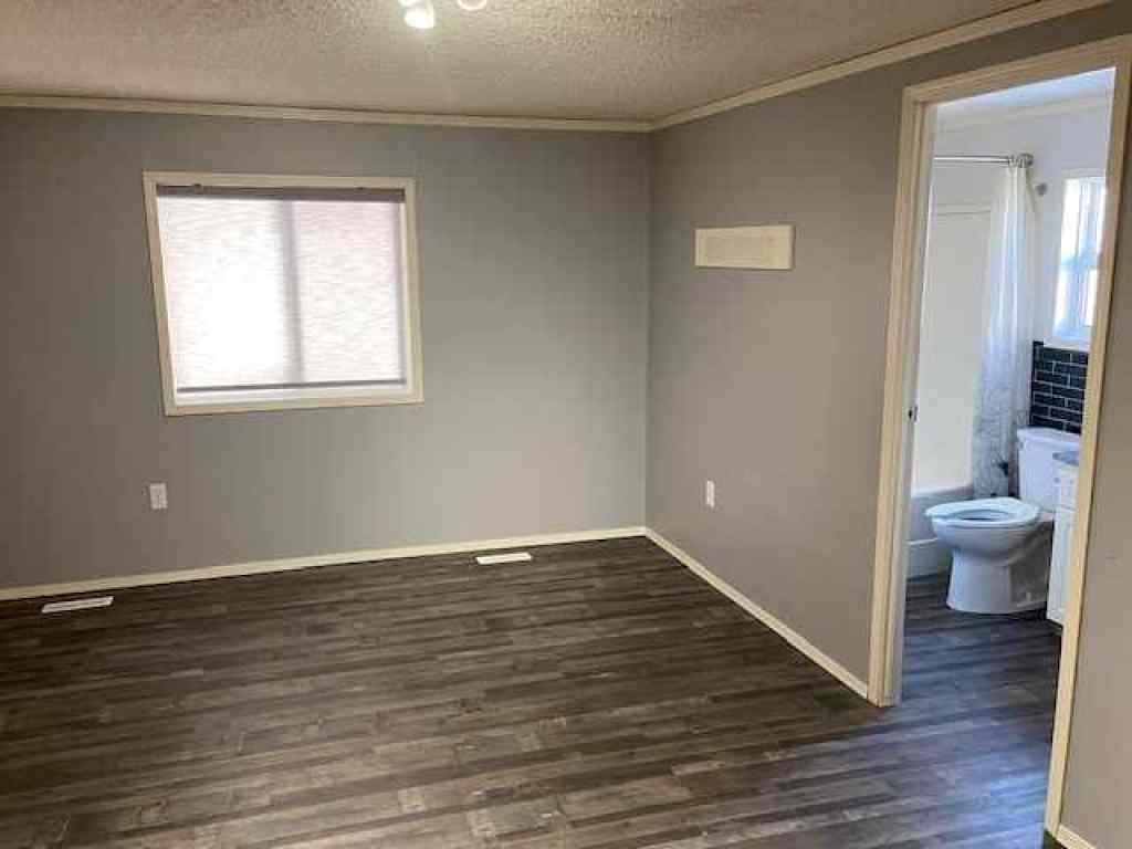 MLS® A2250780 - 7928 97 Avenue  in Cheviot Heights MHP Peace River, Mobile