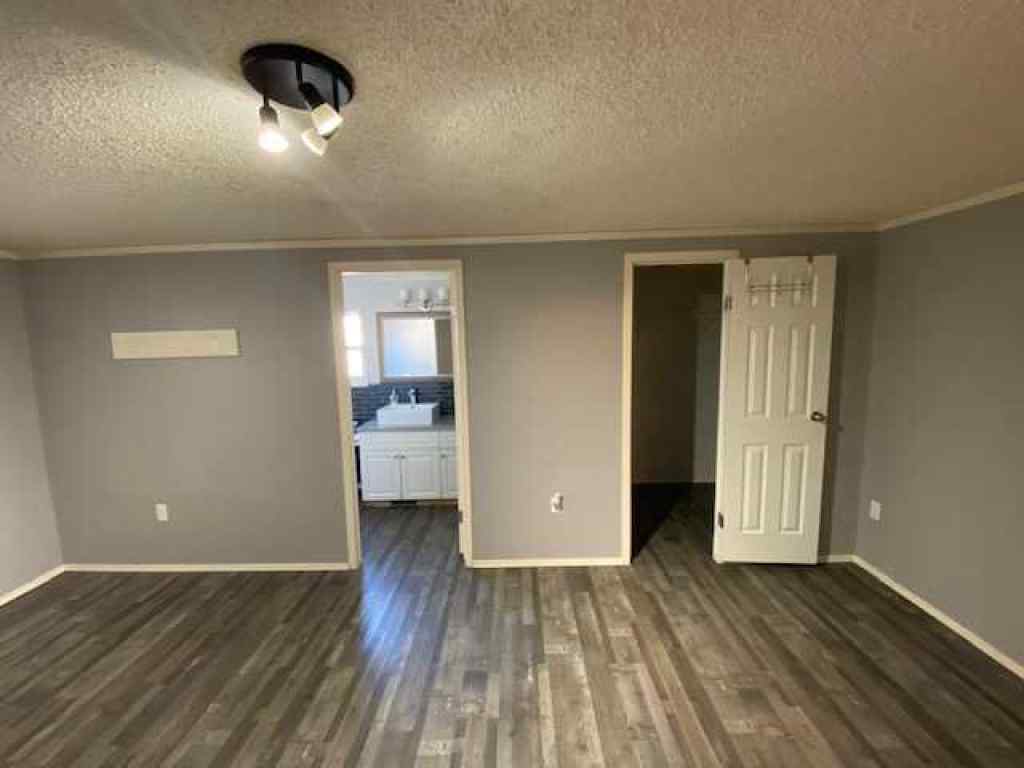 MLS® A2250780 - 7928 97 Avenue  in Cheviot Heights MHP Peace River, Mobile