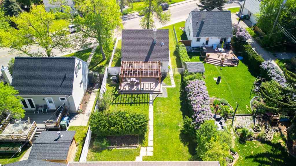 MLS® A2250796 - 1015 Russet Road NE in Renfrew Calgary, Residential