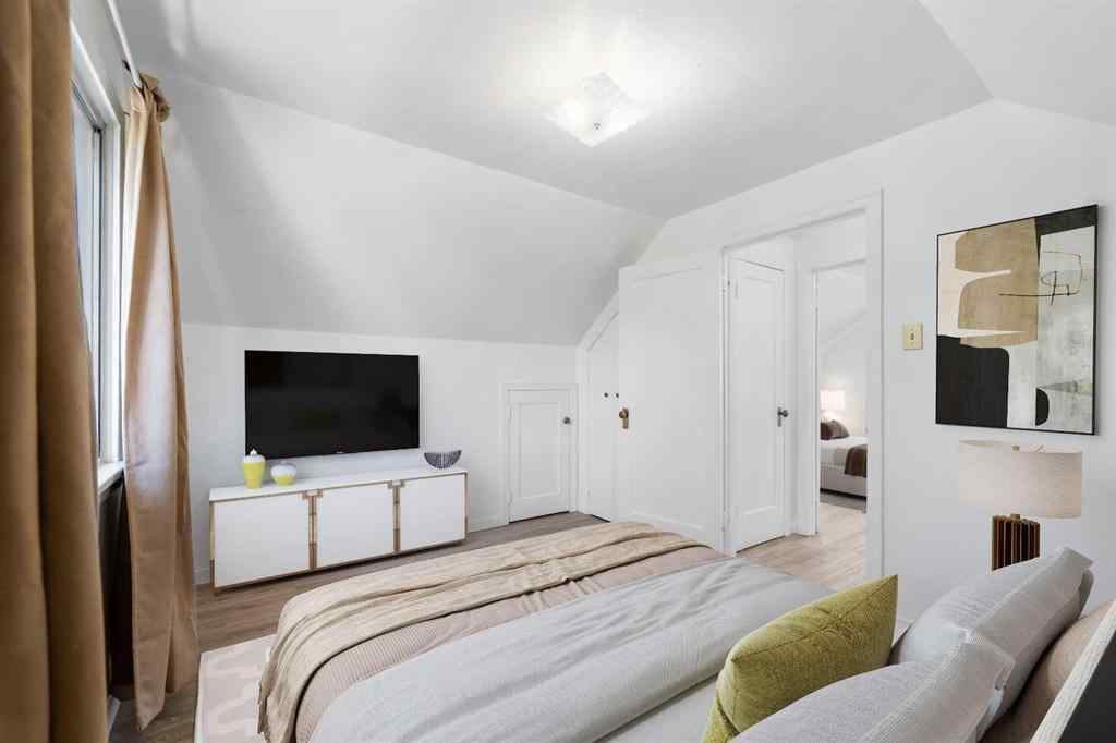 MLS® A2250796 - 1015 Russet Road NE in Renfrew Calgary, Residential