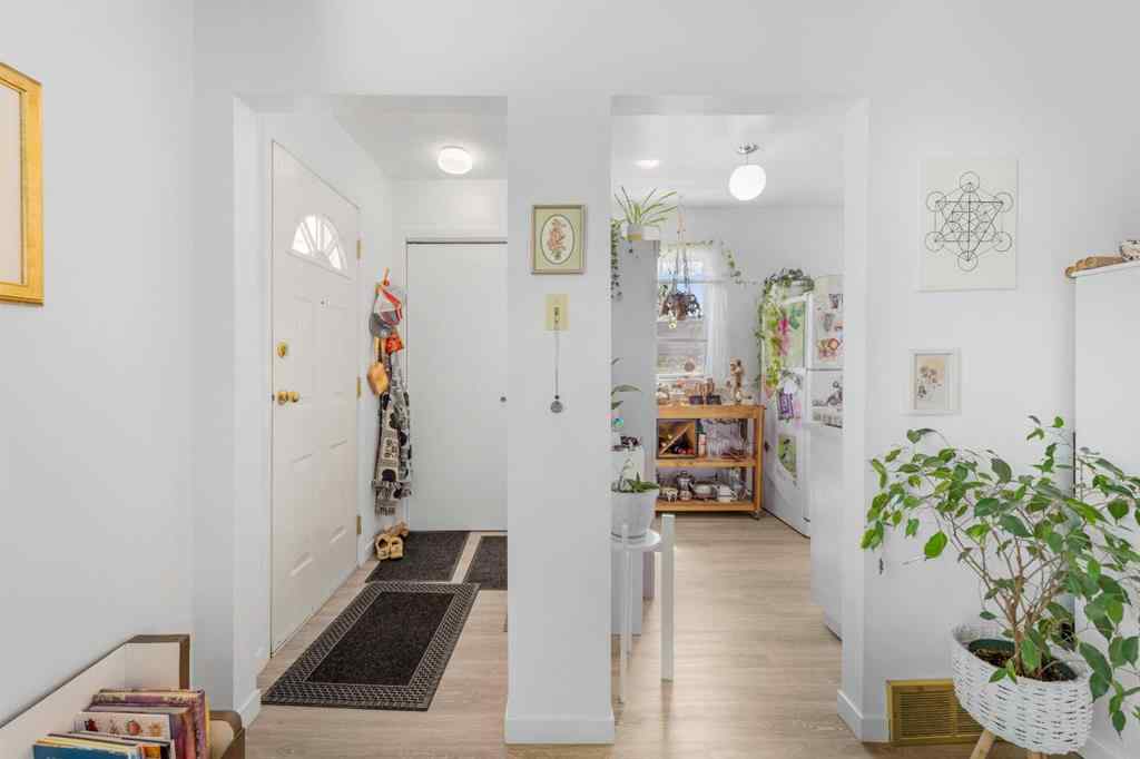 MLS® A2250796 - 1015 Russet Road NE in Renfrew Calgary, Residential