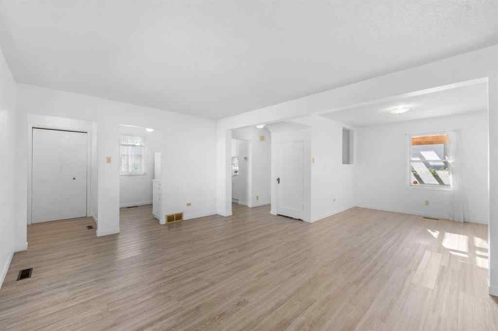 MLS® A2250796 - 1015 Russet Road NE in Renfrew Calgary, Residential