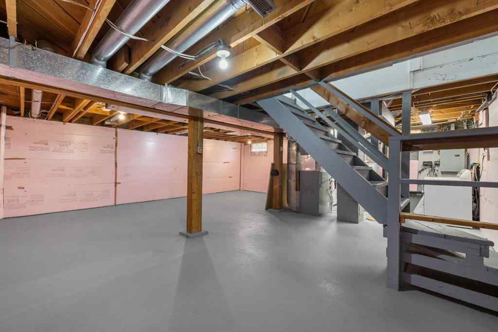MLS® A2250796 - 1015 Russet Road NE in Renfrew Calgary, Residential