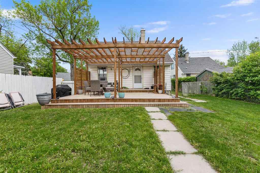 MLS® A2250796 - 1015 Russet Road NE in Renfrew Calgary, Residential