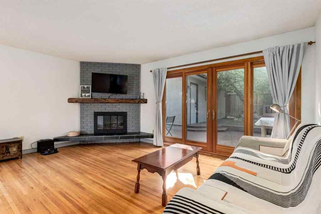 MLS® A2250804 - 7103 Hunterwood Road NW in Huntington Hills Calgary, Residential