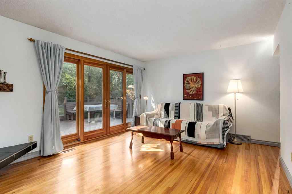 MLS® A2250804 - 7103 Hunterwood Road NW in Huntington Hills Calgary, Residential