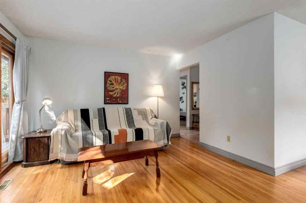 MLS® A2250804 - 7103 Hunterwood Road NW in Huntington Hills Calgary, Residential
