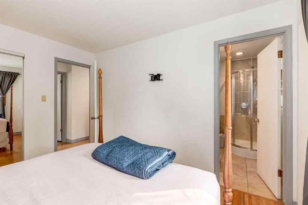 MLS® A2250804 - 7103 Hunterwood Road NW in Huntington Hills Calgary, Residential