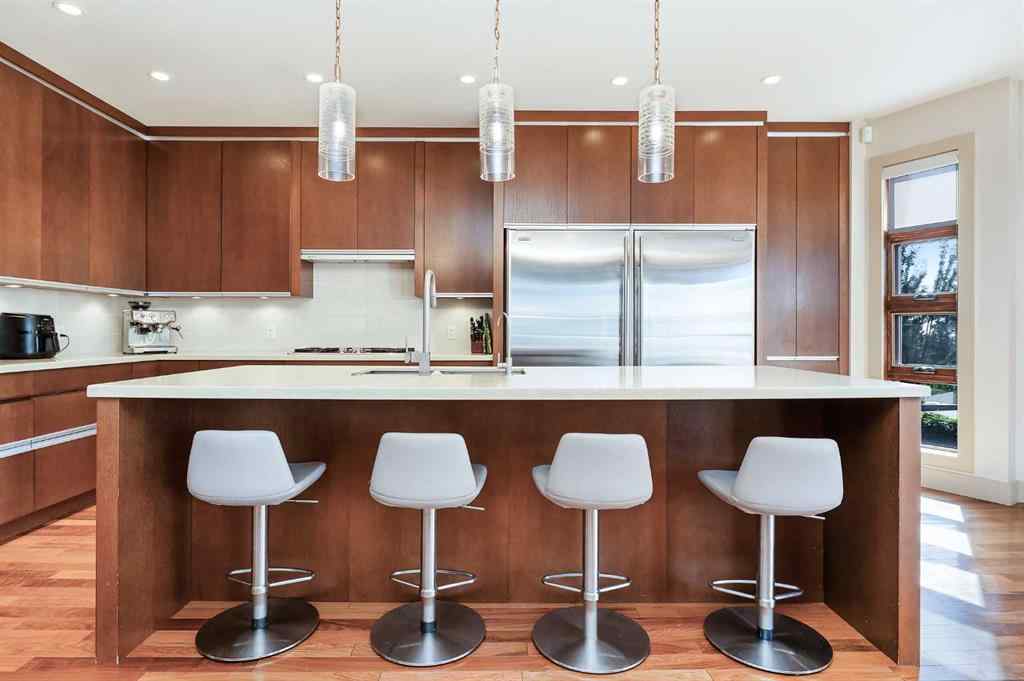 MLS® A2250806 - 2011 29 Avenue SW in South Calgary Calgary, Residential