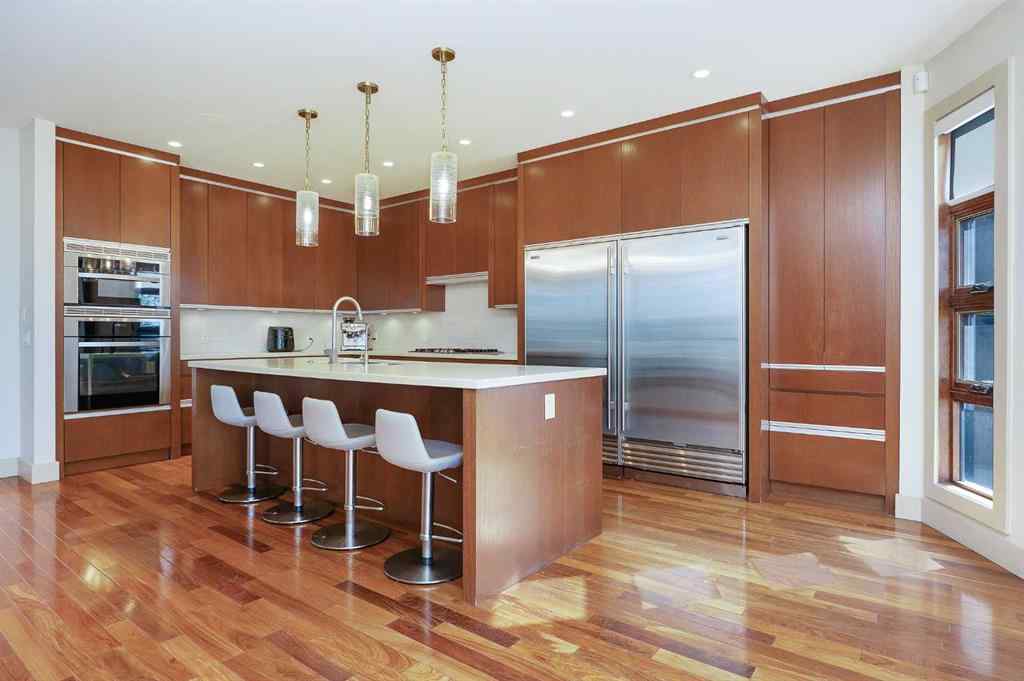 MLS® A2250806 - 2011 29 Avenue SW in South Calgary Calgary, Residential