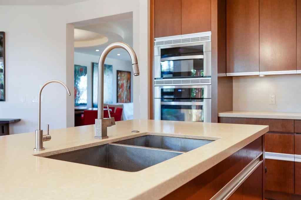MLS® A2250806 - 2011 29 Avenue SW in South Calgary Calgary, Residential