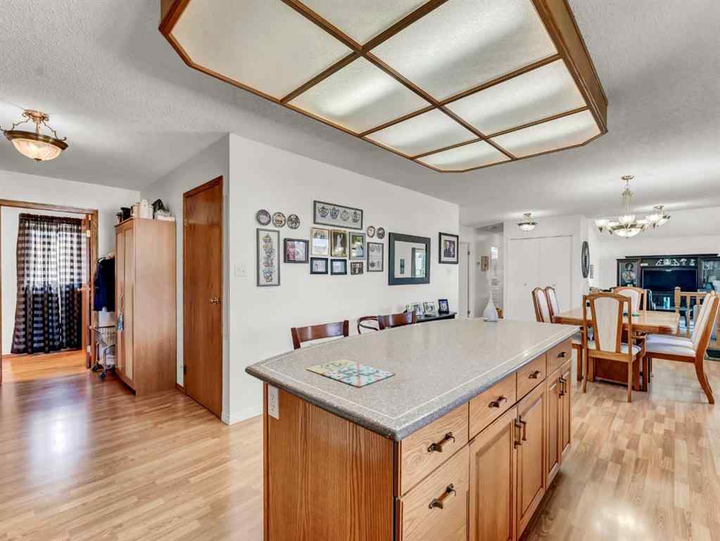 MLS® A2250809 - 27 Turner Drive SE in Ross Glen Medicine Hat, Residential