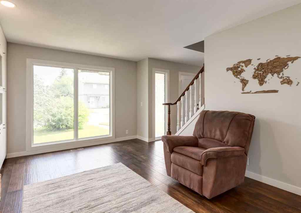 MLS® A2250810 - 127 Silvercreek Close NW in Silver Springs Calgary, Residential
