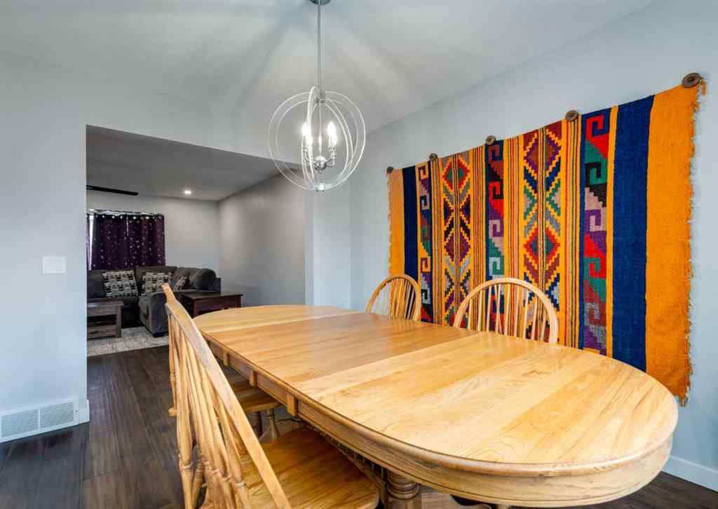 MLS® A2250810 - 127 Silvercreek Close NW in Silver Springs Calgary, Residential