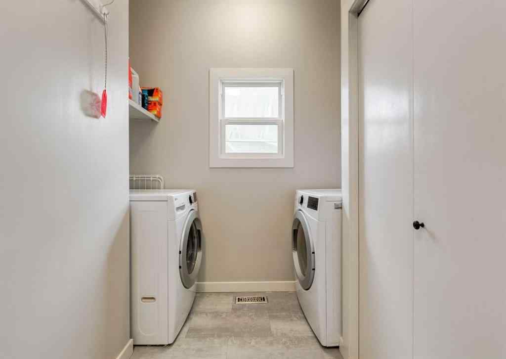 MLS® A2250810 - 127 Silvercreek Close NW in Silver Springs Calgary, Residential