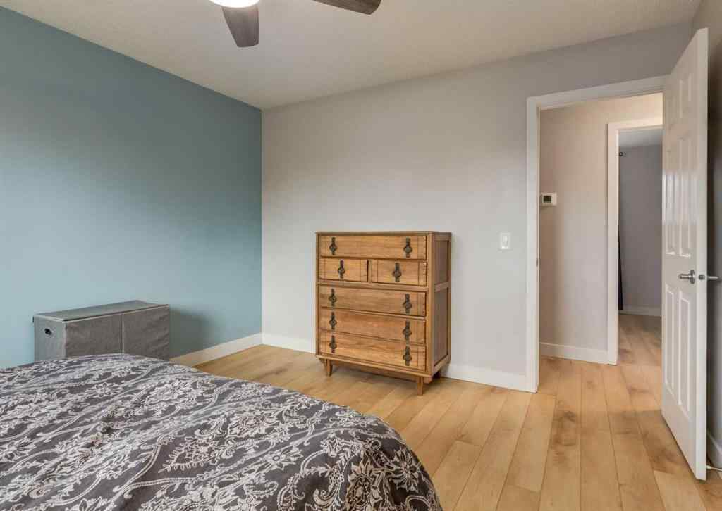 MLS® A2250810 - 127 Silvercreek Close NW in Silver Springs Calgary, Residential