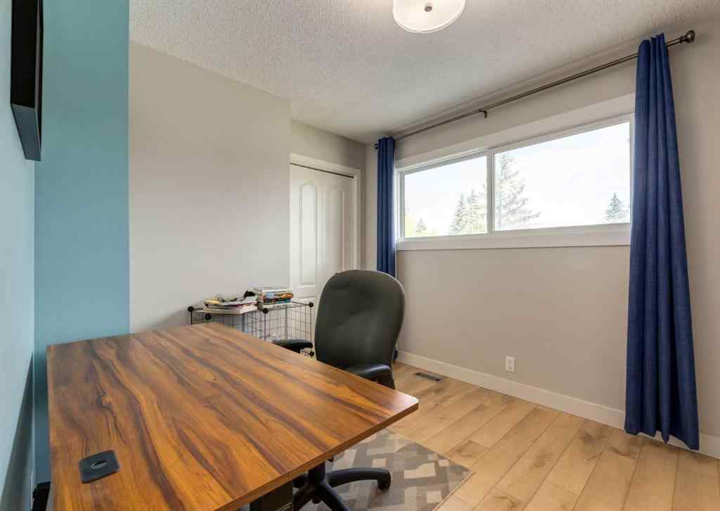 MLS® A2250810 - 127 Silvercreek Close NW in Silver Springs Calgary, Residential