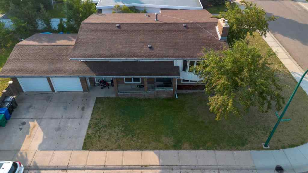 MLS® A2250813 - 10 Sheridan Road W in Varsity Village Lethbridge, Residential