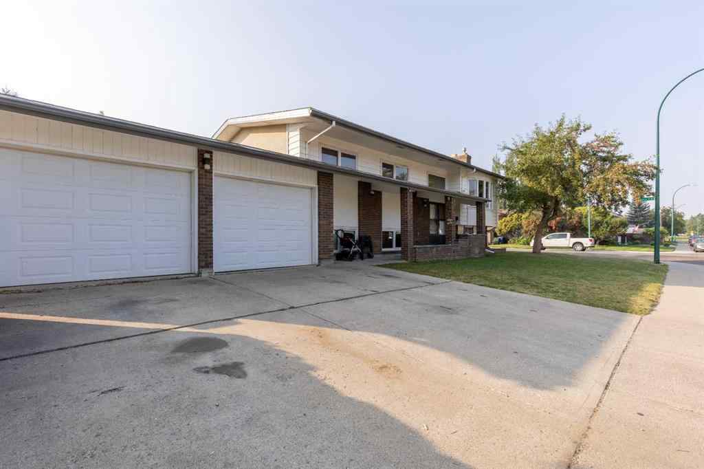 MLS® A2250813 - 10 Sheridan Road W in Varsity Village Lethbridge, Residential