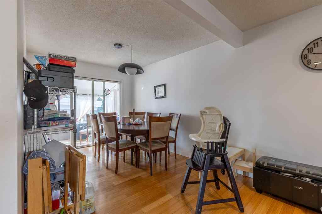 MLS® A2250813 - 10 Sheridan Road W in Varsity Village Lethbridge, Residential