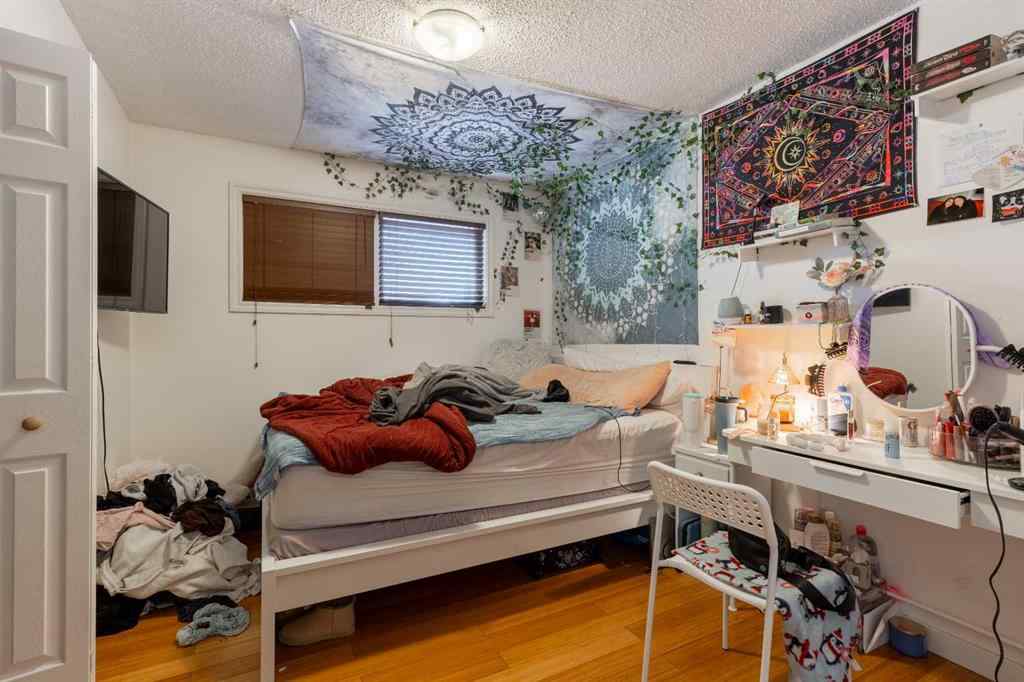 MLS® A2250813 - 10 Sheridan Road W in Varsity Village Lethbridge, Residential