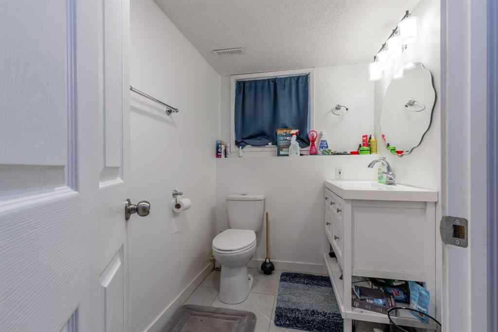 MLS® A2250813 - 10 Sheridan Road W in Varsity Village Lethbridge, Residential