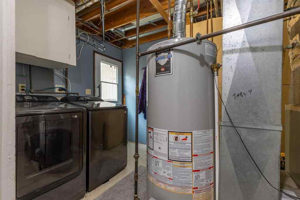 MLS® A2250813 - 10 Sheridan Road W in Varsity Village Lethbridge, Residential