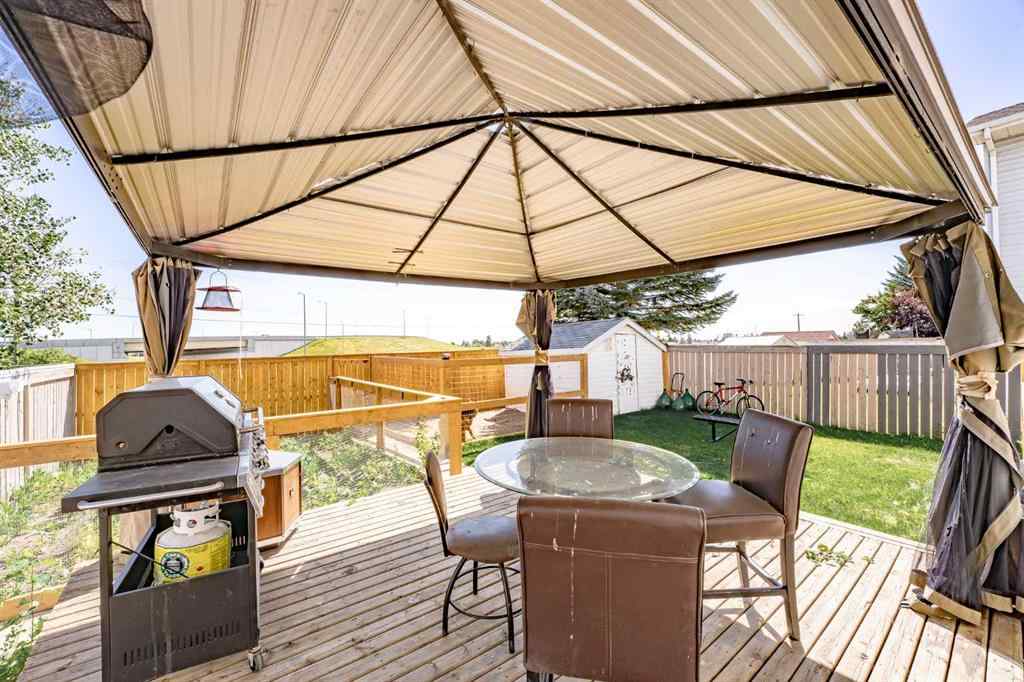 MLS® A2250820 - 77 Del Ray Road NE in Monterey Park Calgary, Residential