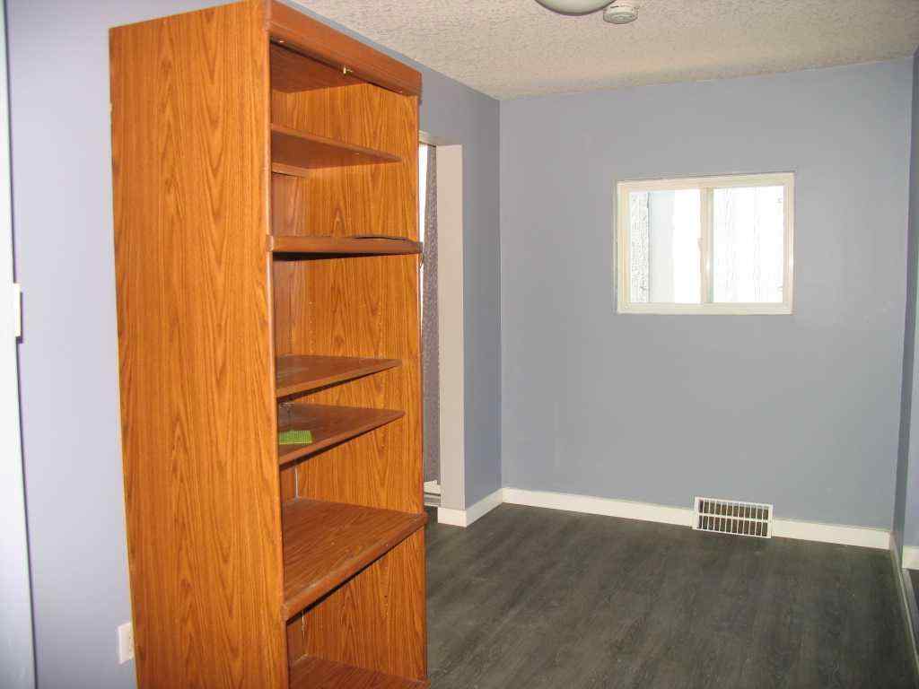 MLS® A2250828 - 807 Broadway Street  in NONE Standard, Residential