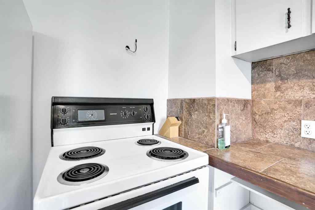 MLS® A2250833 - 228 FIRST AVENUE  W in NONE Hussar, Residential
