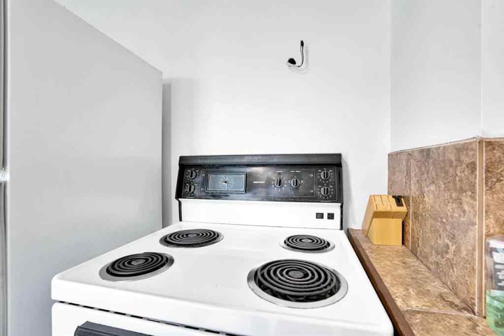 MLS® A2250833 - 228 FIRST AVENUE  W in NONE Hussar, Residential
