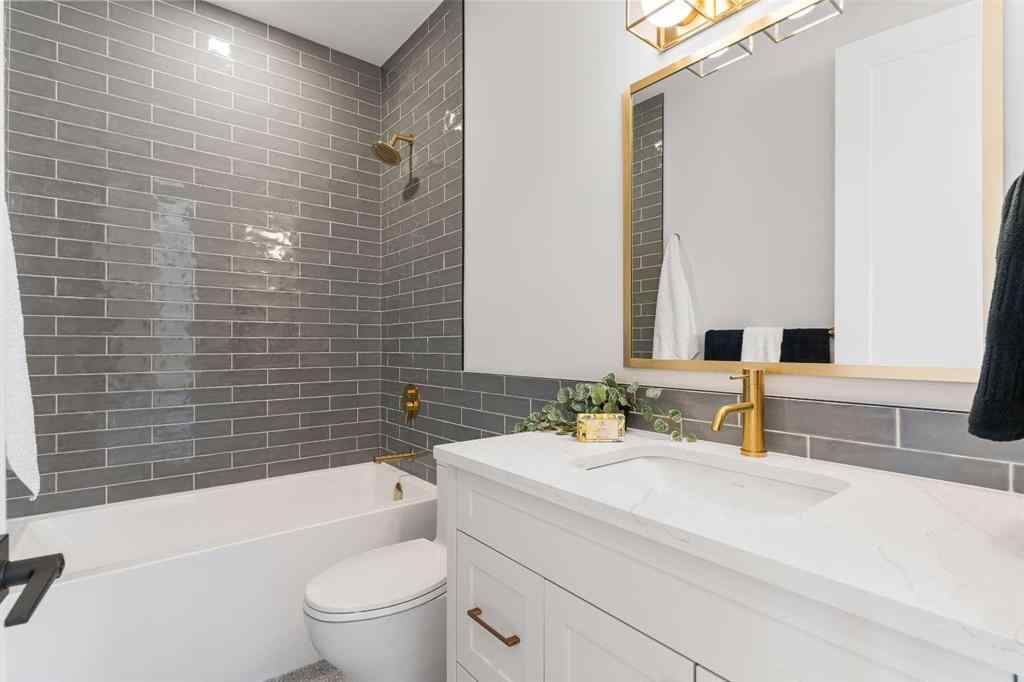 MLS® A2250840 - 1425 44 Street SW in Rosscarrock Calgary, Residential