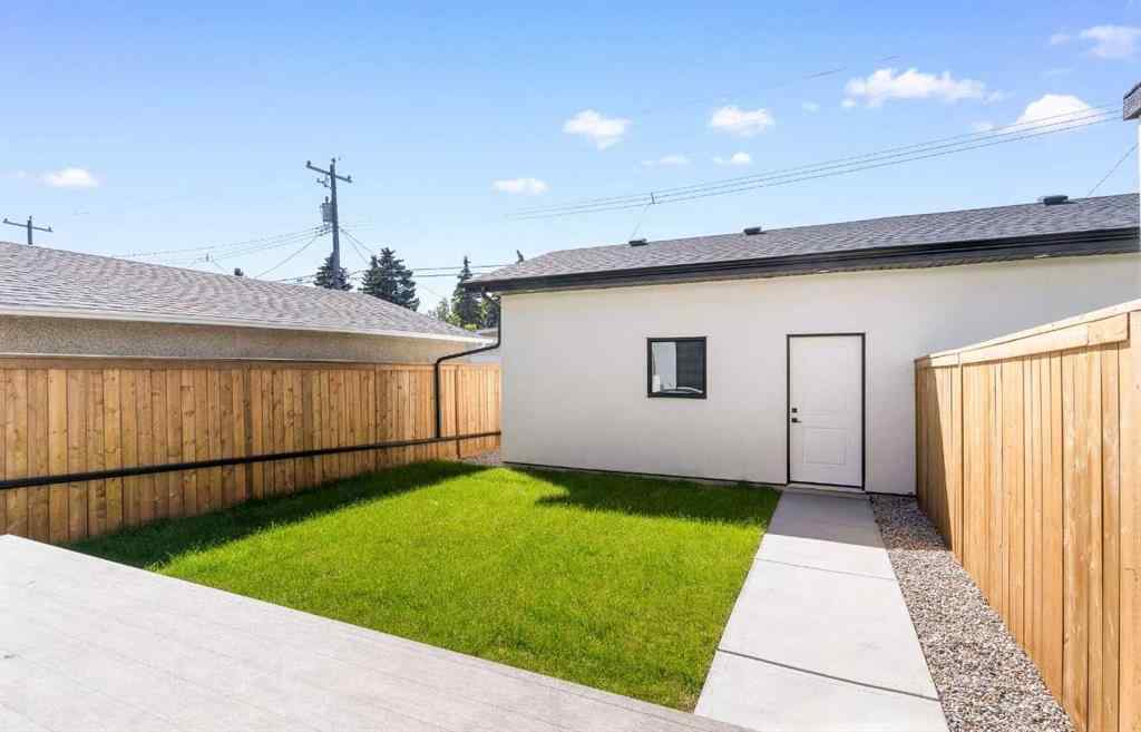 MLS® A2250840 - 1425 44 Street SW in Rosscarrock Calgary, Residential