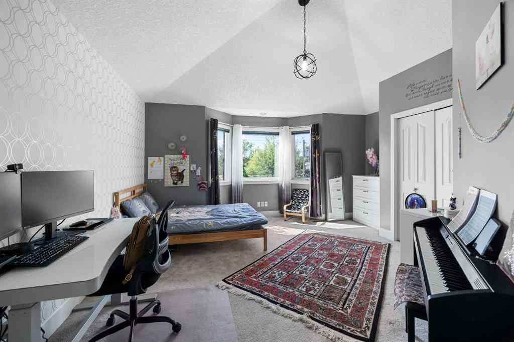 MLS® A2250847 - 2409 7 Avenue NW in West Hillhurst Calgary, Residential