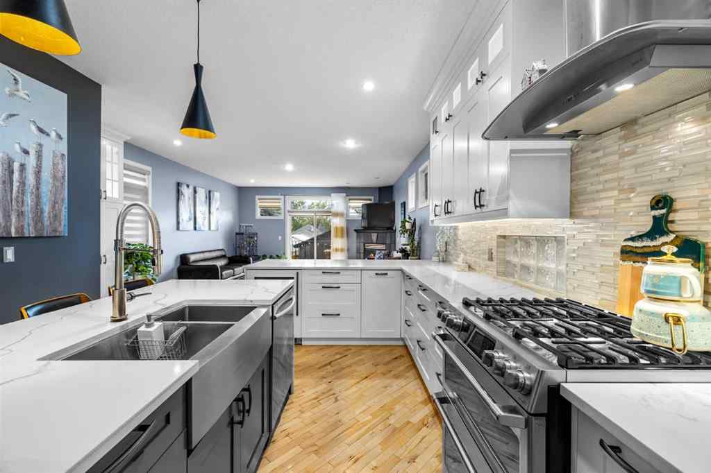 MLS® A2250847 - 2409 7 Avenue NW in West Hillhurst Calgary, Residential