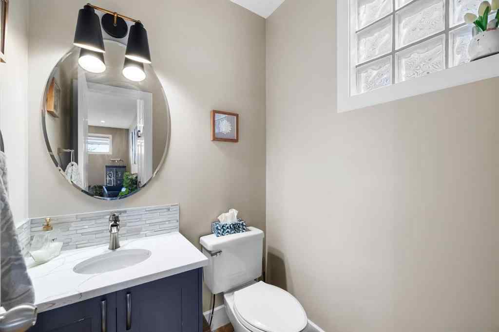 MLS® A2250847 - 2409 7 Avenue NW in West Hillhurst Calgary, Residential