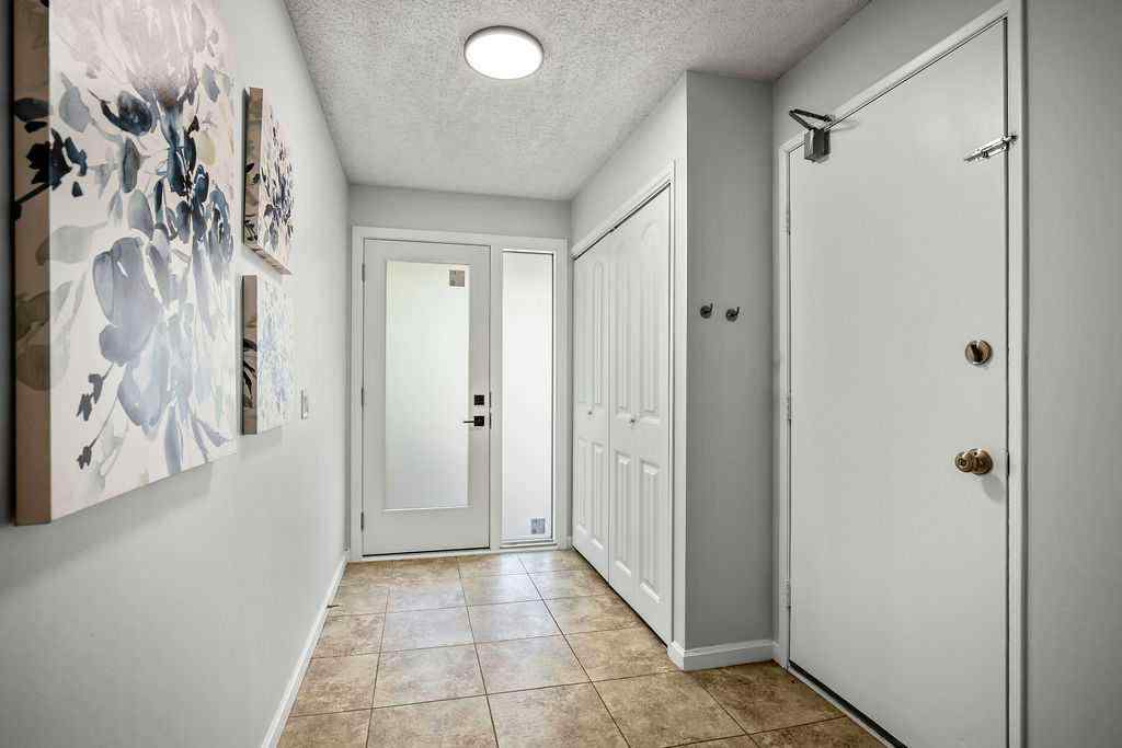 MLS® A2250852 - 6 Coachway Green SW in Coach Hill Calgary, Residential