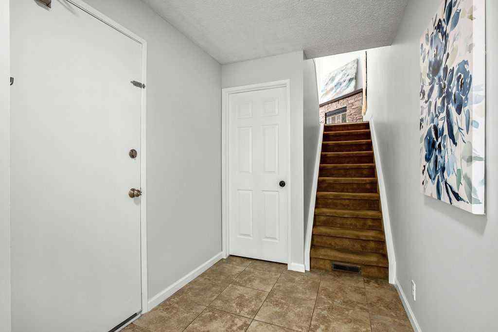 MLS® A2250852 - 6 Coachway Green SW in Coach Hill Calgary, Residential