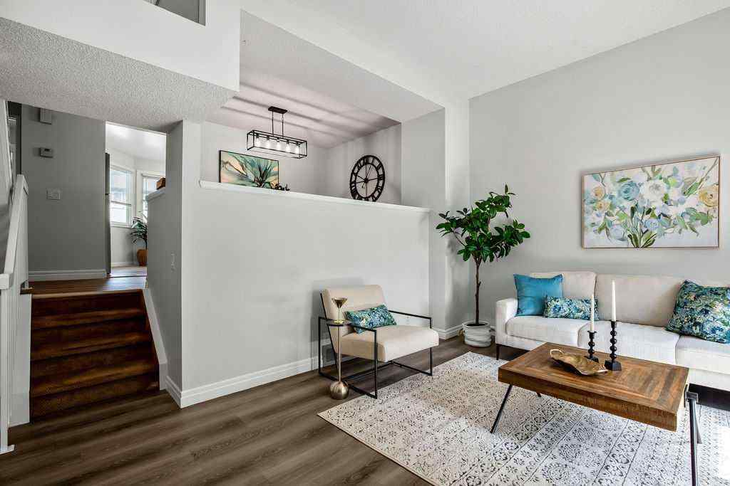 MLS® A2250852 - 6 Coachway Green SW in Coach Hill Calgary, Residential