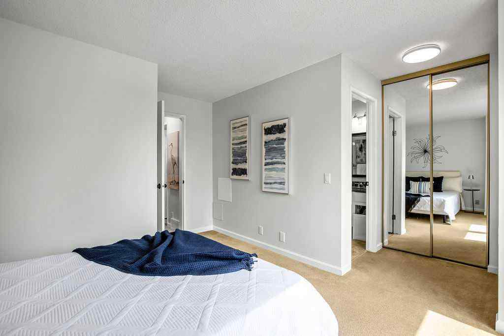 MLS® A2250852 - 6 Coachway Green SW in Coach Hill Calgary, Residential