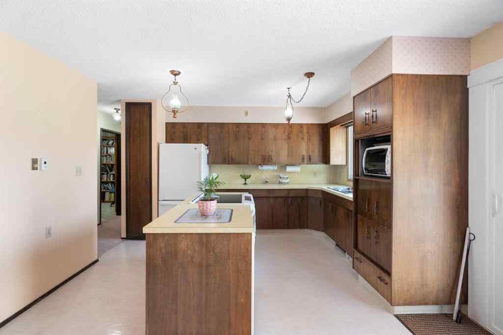 MLS® A2250859 - 4214 50 Avenue  in NONE Olds, Residential
