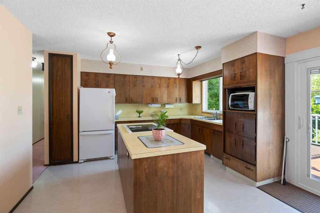 MLS® A2250859 - 4214 50 Avenue  in NONE Olds, Residential