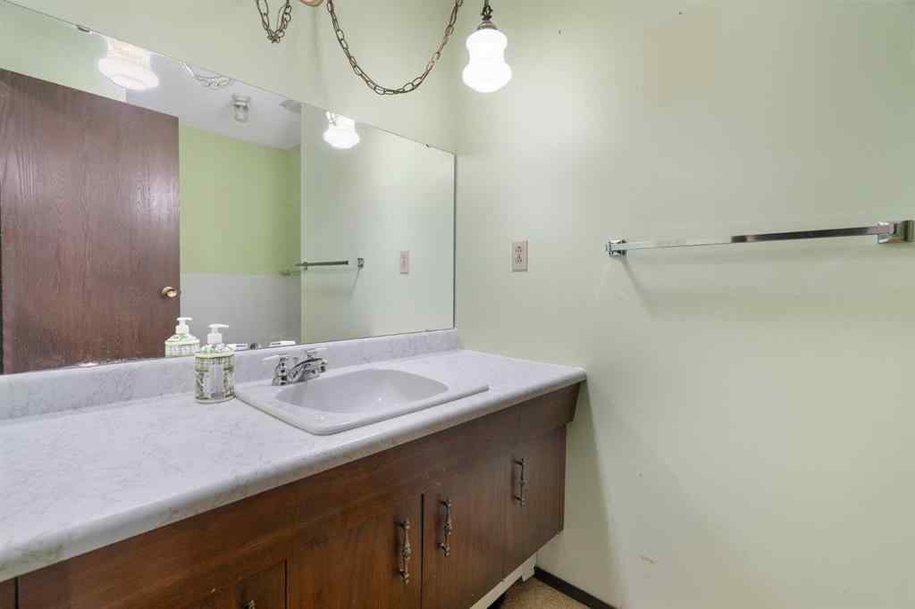 MLS® A2250859 - 4214 50 Avenue  in NONE Olds, Residential