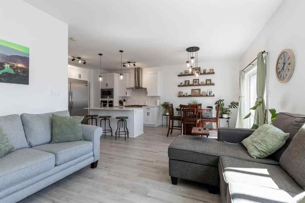 MLS® A2250870 - 402 Miners Chase West   in Copperwood Lethbridge, Residential