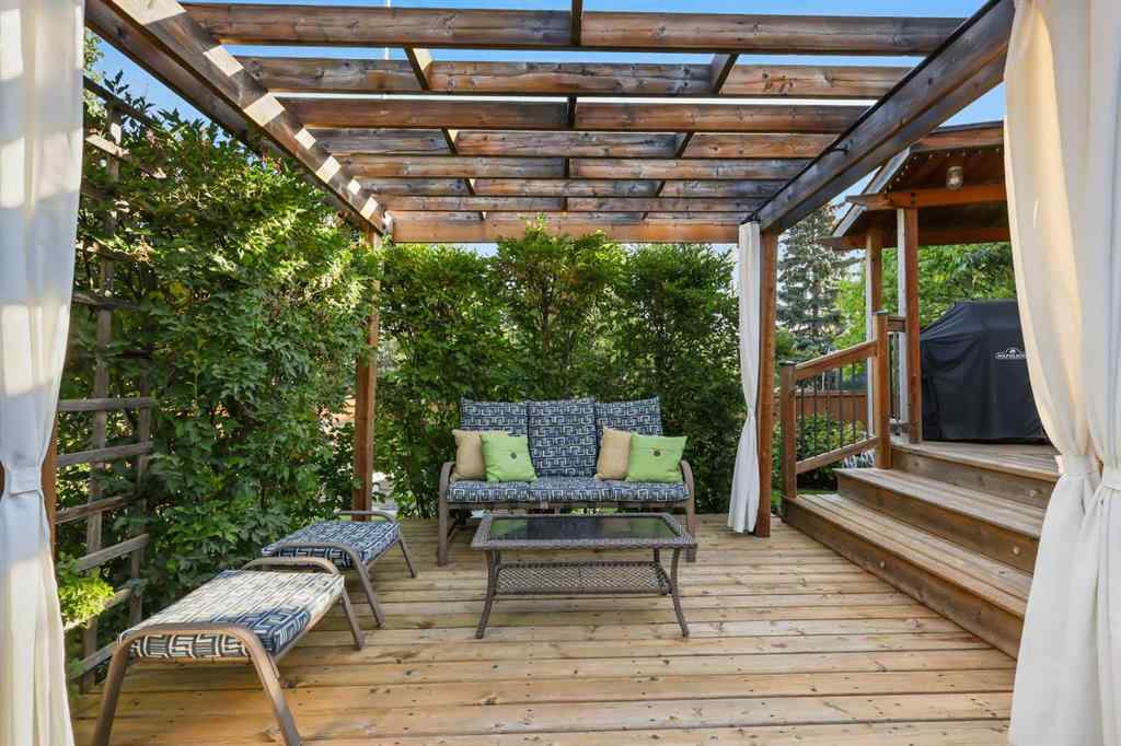 MLS® A2250877 - 49 Sunmeadows Place SE in Sundance Calgary, Residential