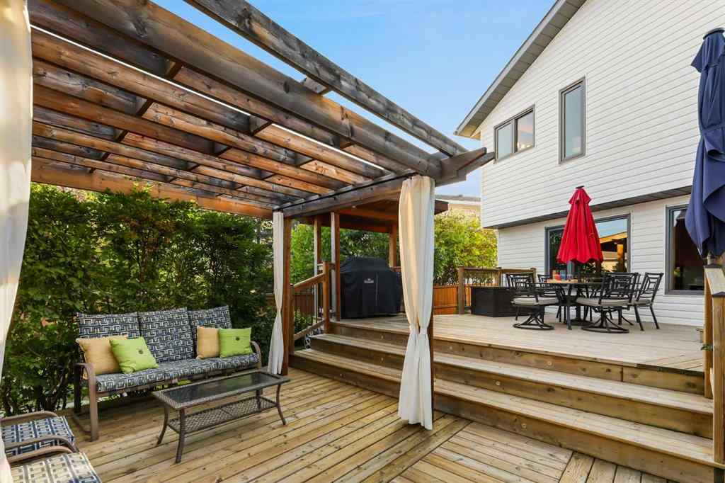 MLS® A2250877 - 49 Sunmeadows Place SE in Sundance Calgary, Residential