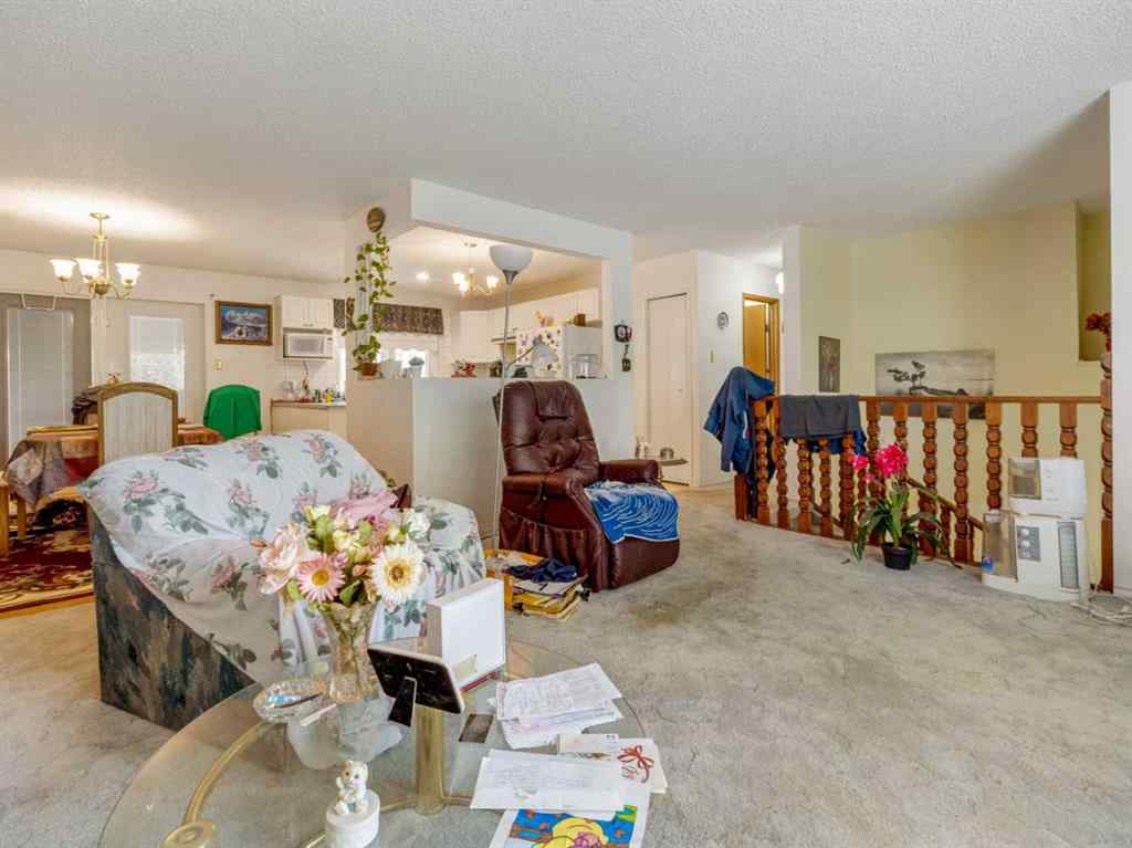 MLS® A2250879 - 18 Sheridan Place W in Varsity Village Lethbridge, Residential
