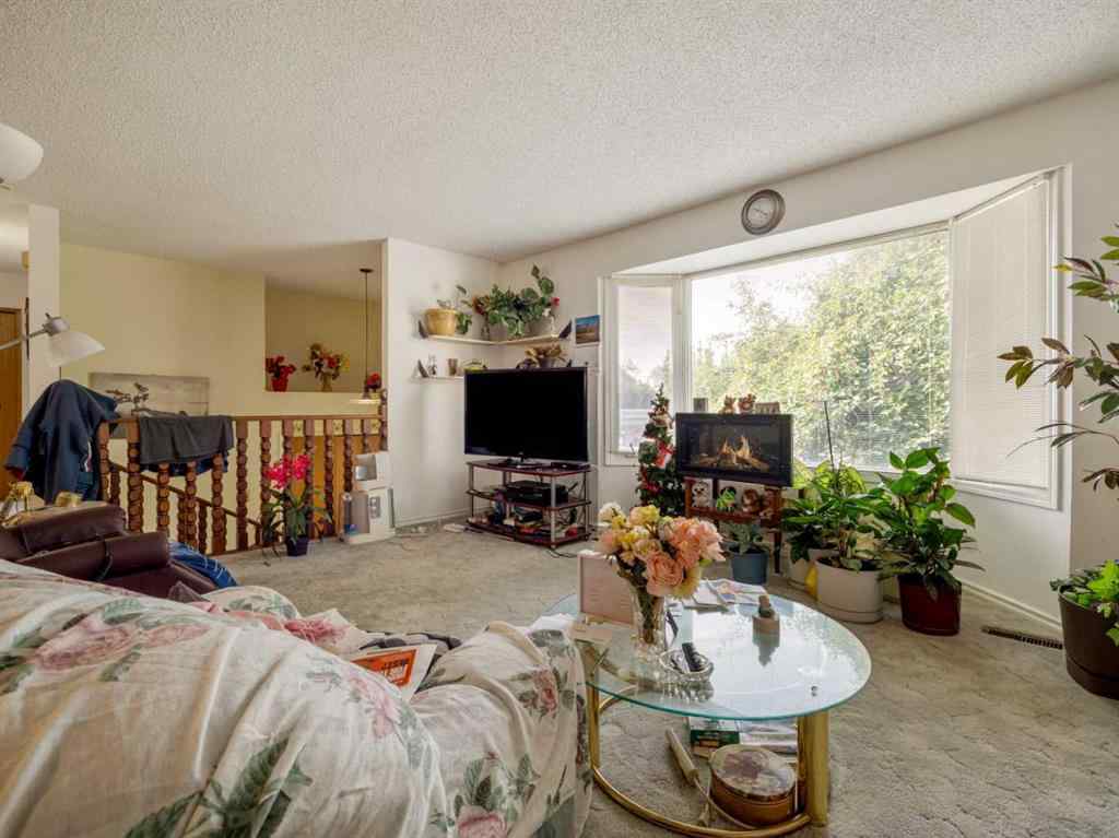 MLS® A2250879 - 18 Sheridan Place W in Varsity Village Lethbridge, Residential